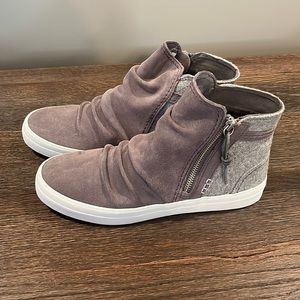 Grey Sperry booties